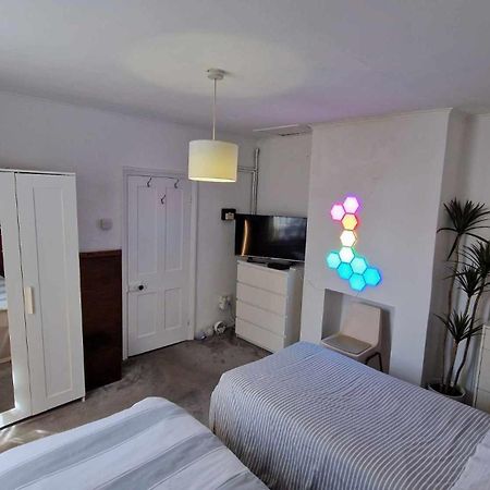 Converted Bungalow In Bexley 런던 외부 사진