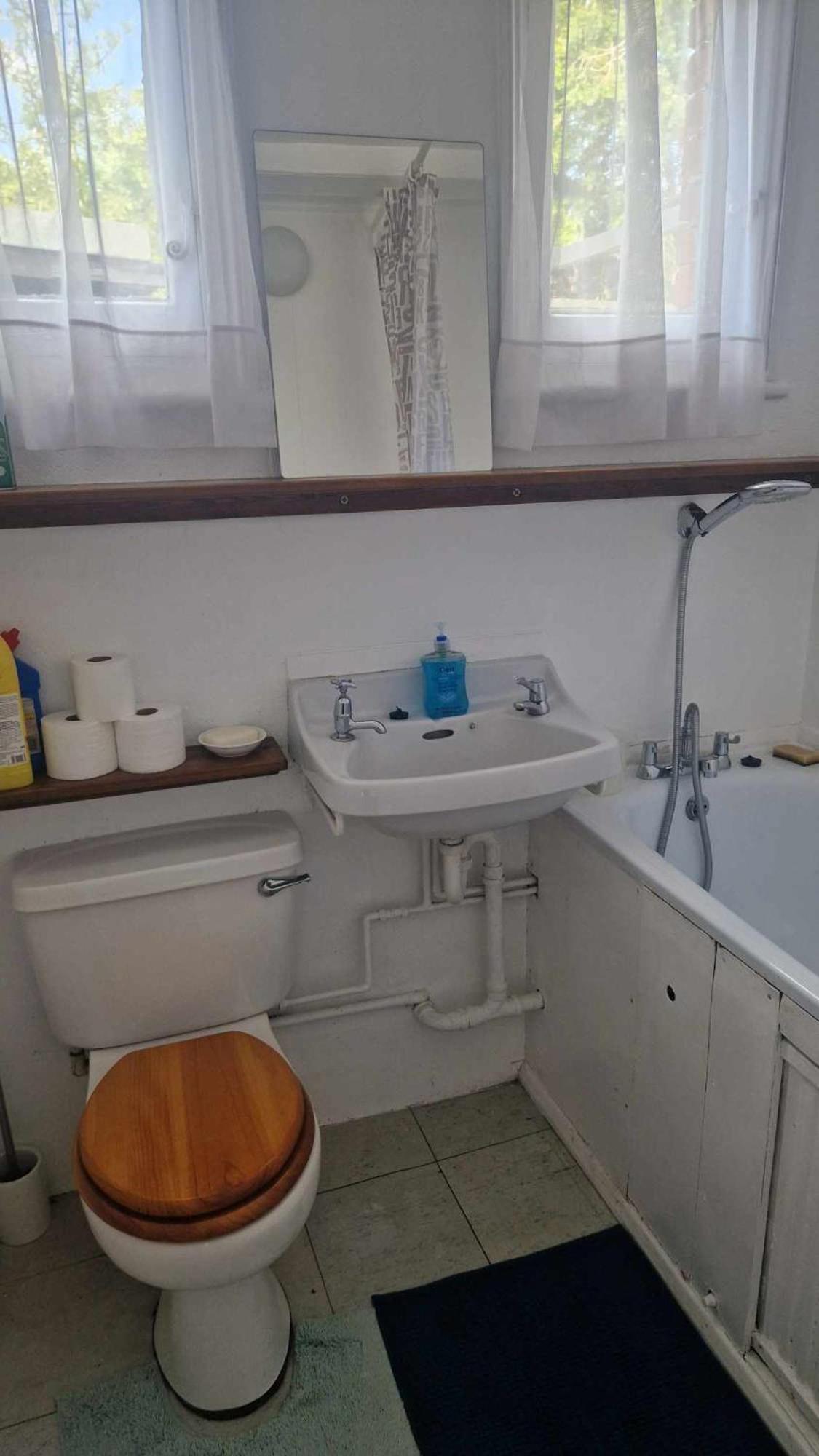 Converted Bungalow In Bexley 런던 외부 사진